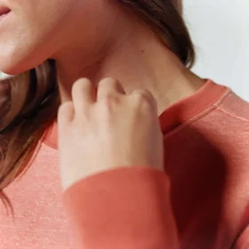 Dámská lehká mikina s kulatým výstřihem z materiálu Tencel